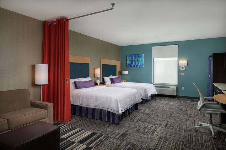 2 Queen Beds Studio (6 of 10)