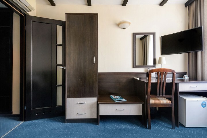Room 19 of 65