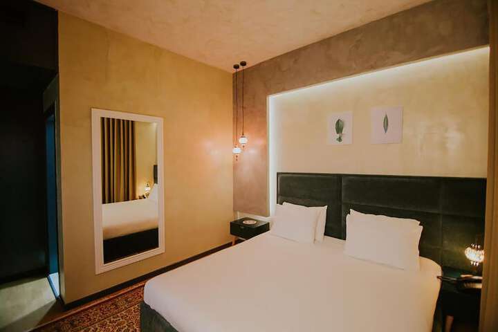 Room 30 of 59