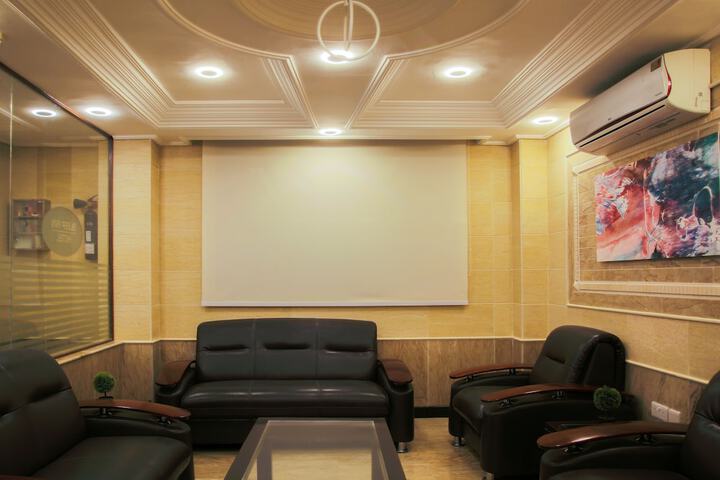 Guest Lobby