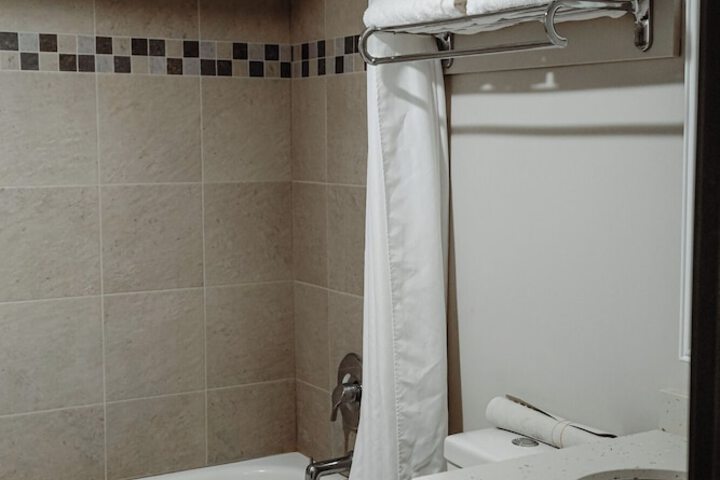 Room 16 of 23