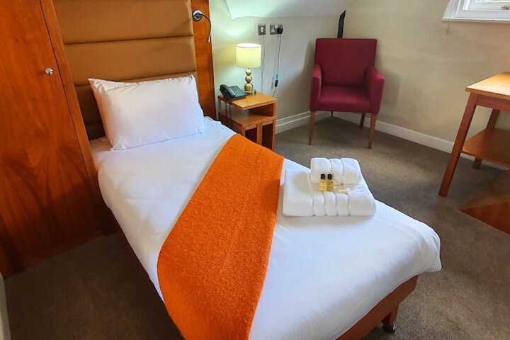 Room 5 of 31