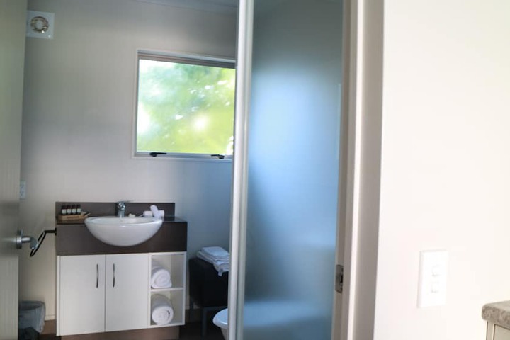 Room 27 of 41