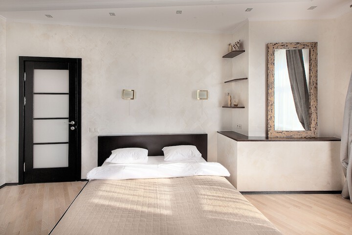 Room 25 of 171
