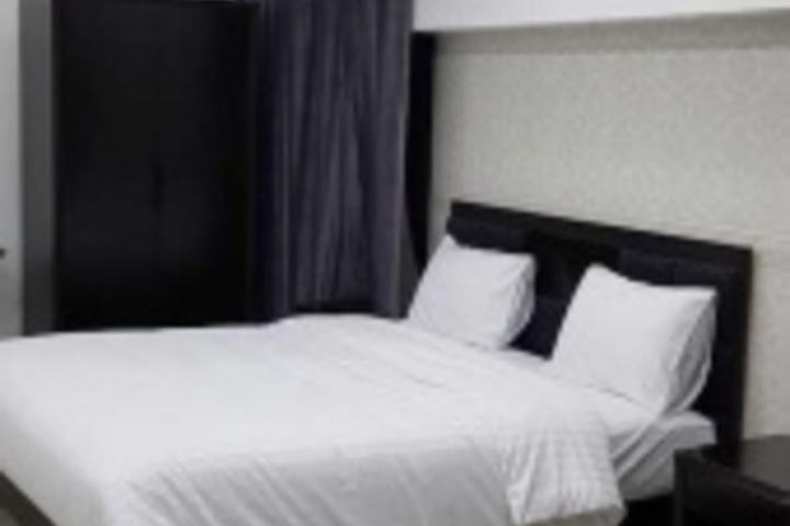 Room 34 of 60