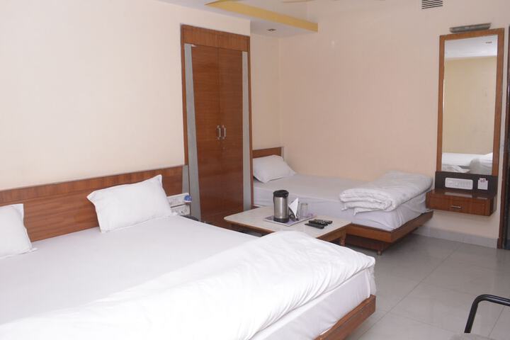 Room 6 of 21