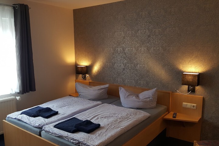 Room 6 of 51