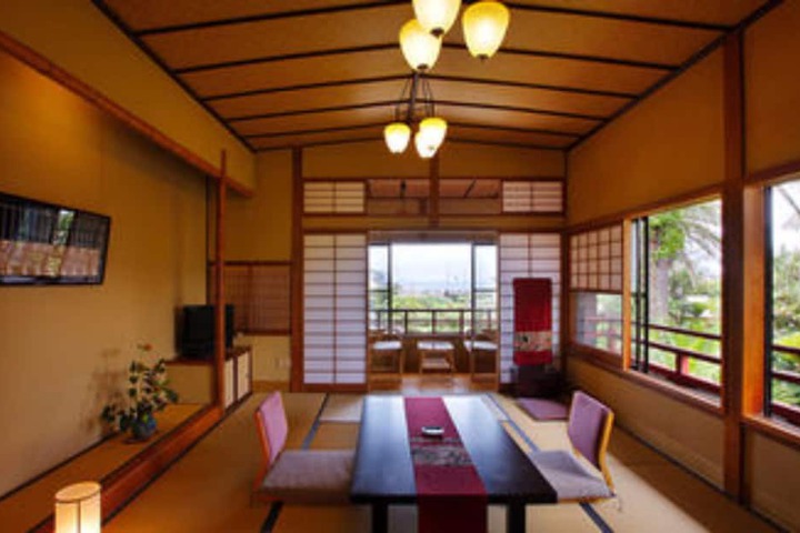 Room 14 of 63