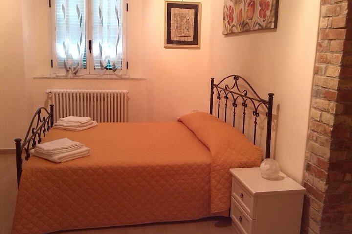 Room 7 of 37