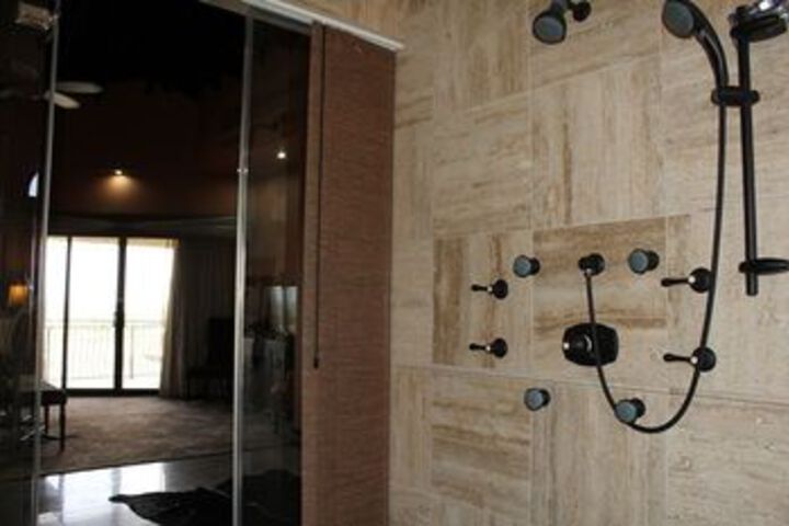 Room 20 of 181
