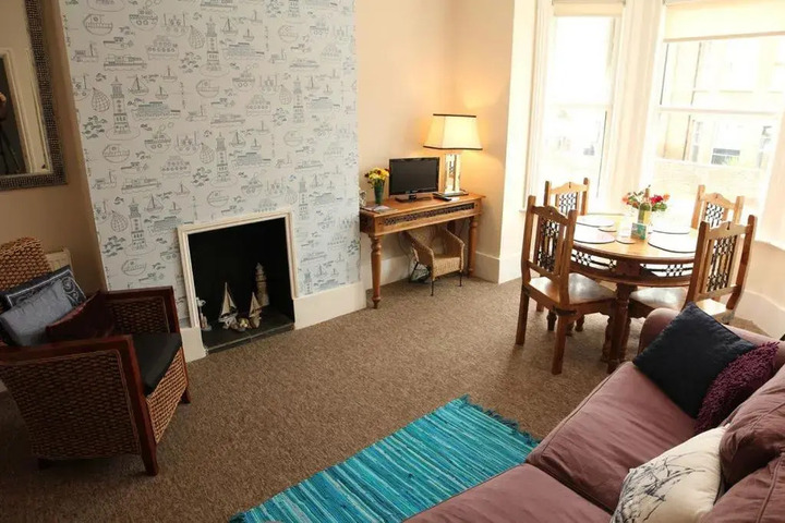 Room 3 of 12