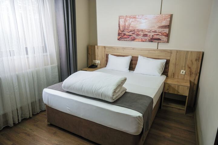 Room 2 of 41