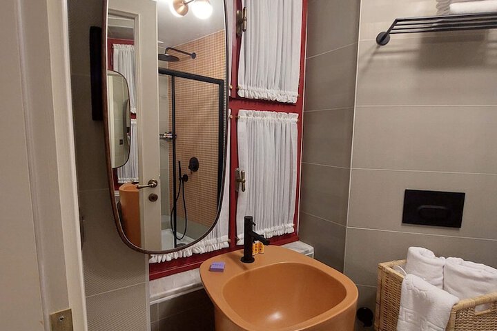Room 41 of 69