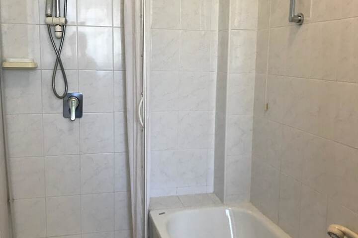 Room 40 of 91
