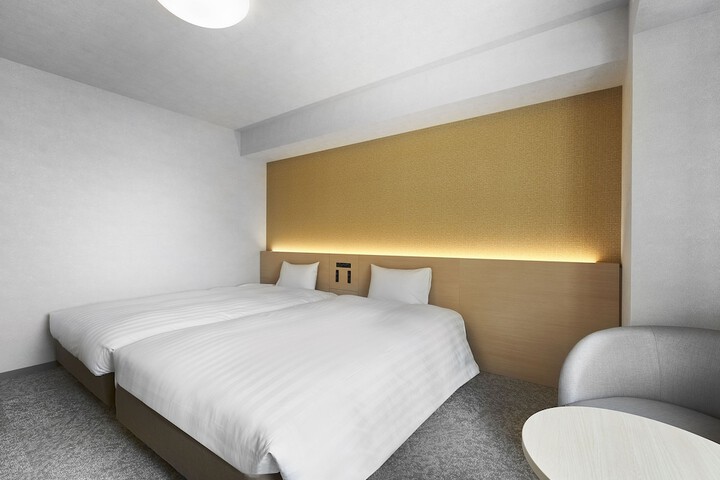 Room 7 of 48