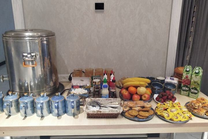 Breakfast/Coffee Service 10 of 17