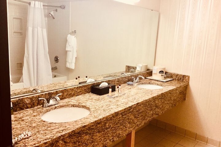 Bathroom sink