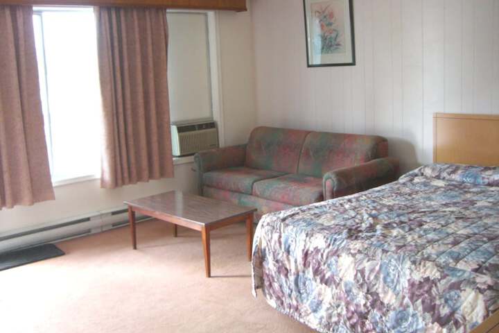 Room 7 of 42