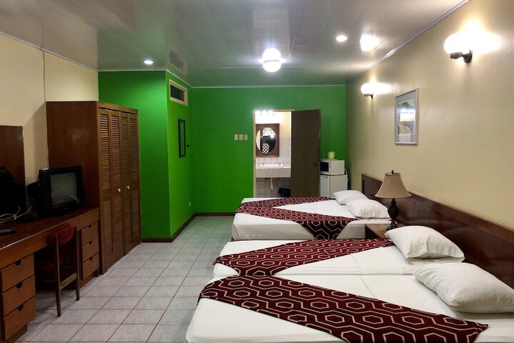 Room 5 of 11