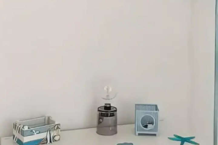 Room 4 of 19