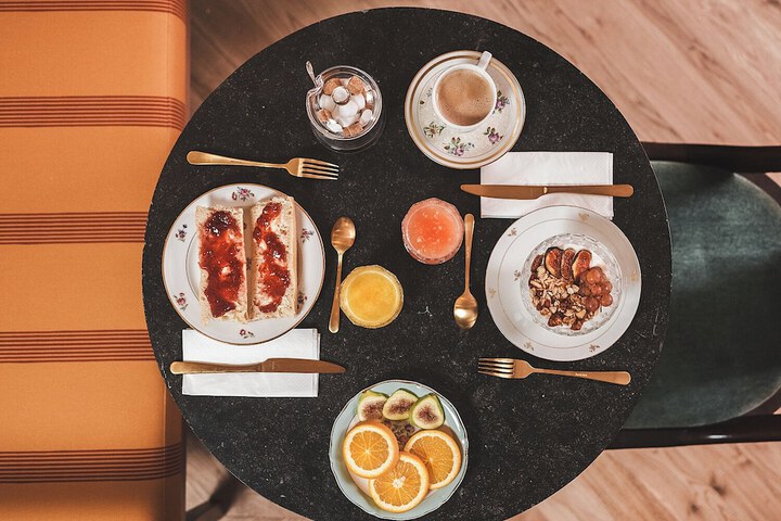 Dining 55 of 72