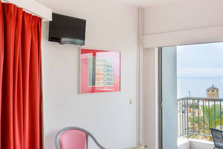 Room 7 of 35