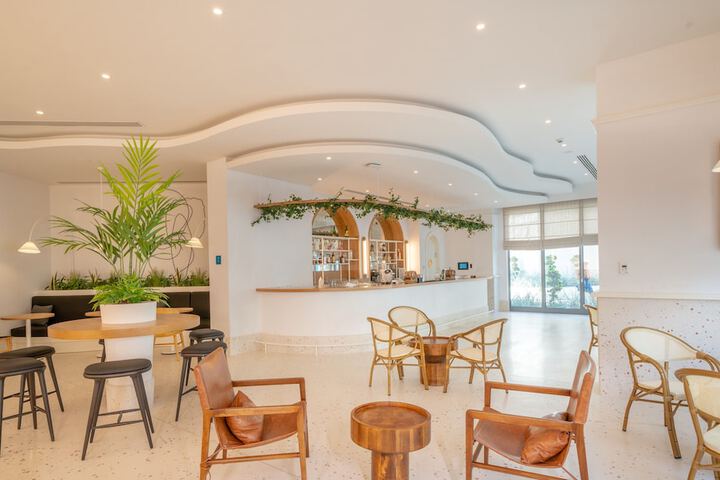 Lounge 199 of 251