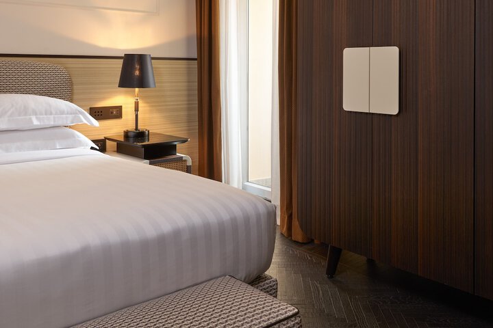 Room 18 of 78