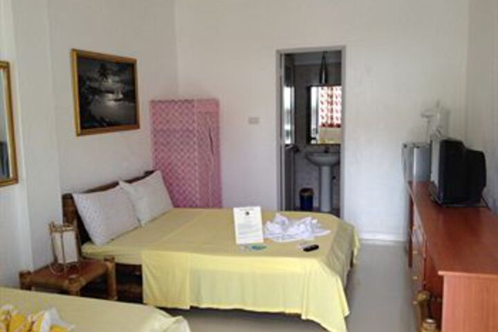 Room 16 of 28