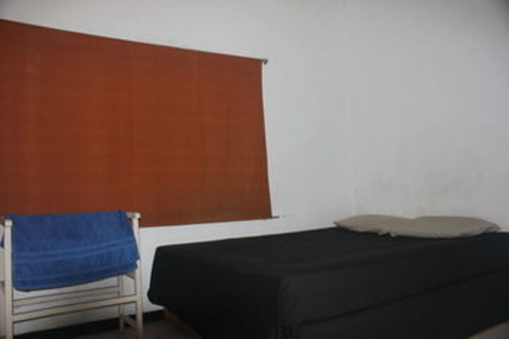 Room 7 of 27