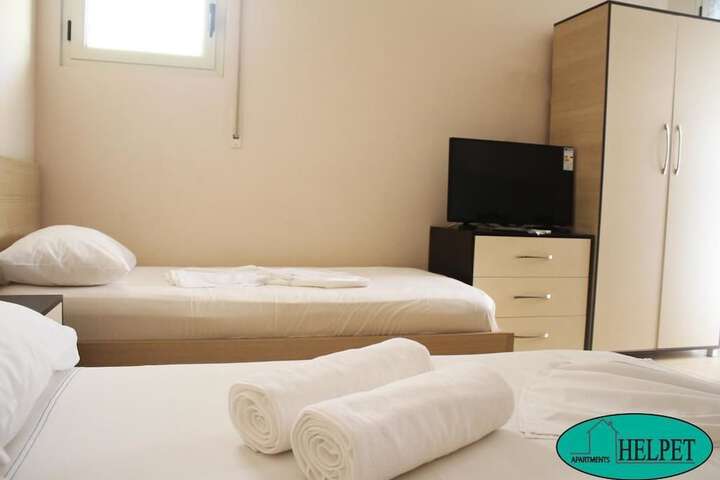 Room 5 of 25