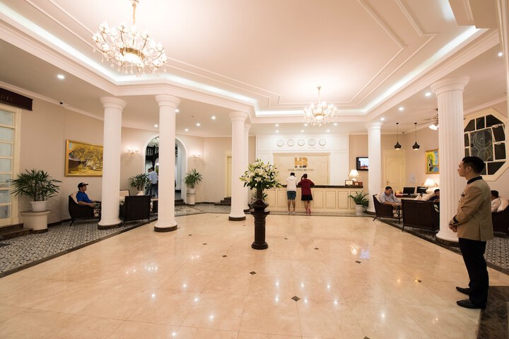 Hotel 2 of 56