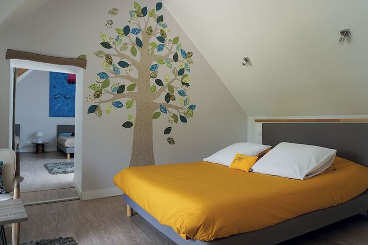 Room 7 of 25