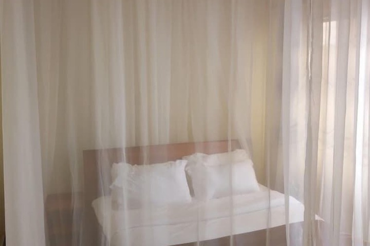 Room 11 of 23