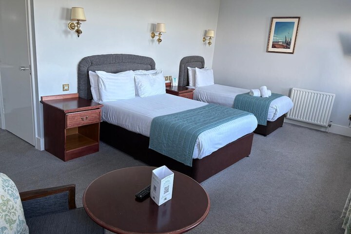 Room 37 of 256