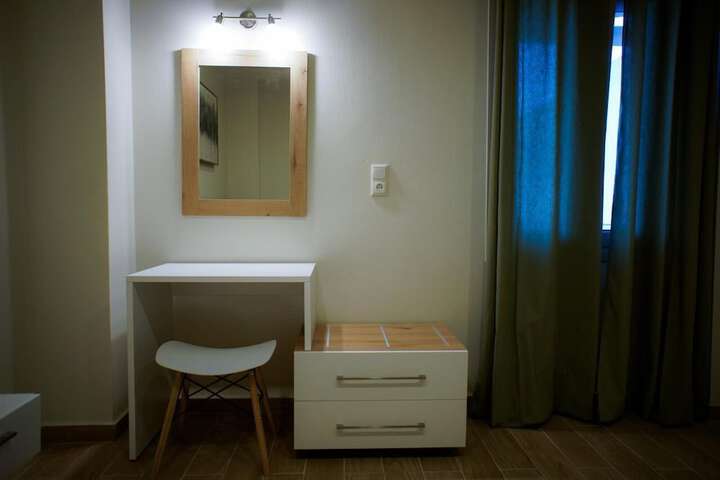 Room 2 of 50