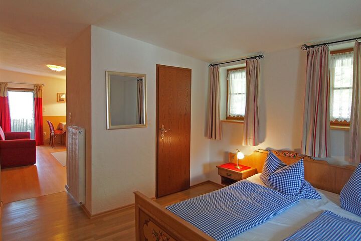 Room 9 of 50