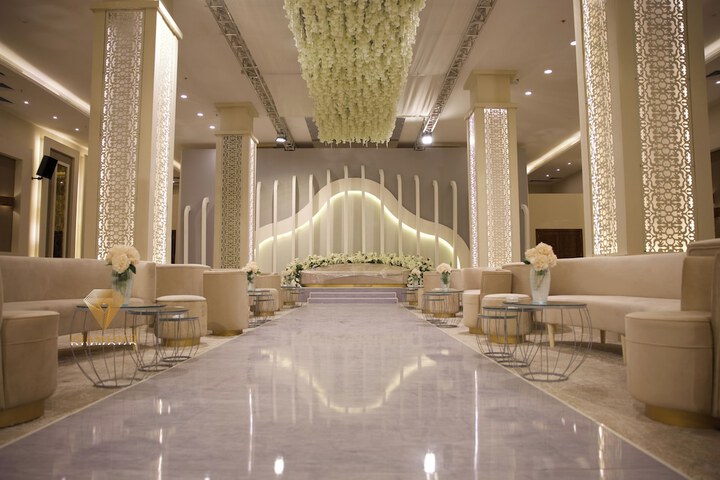 Ballroom/Hall 44 of 46