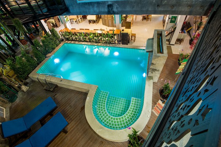 Pool 51 of 97