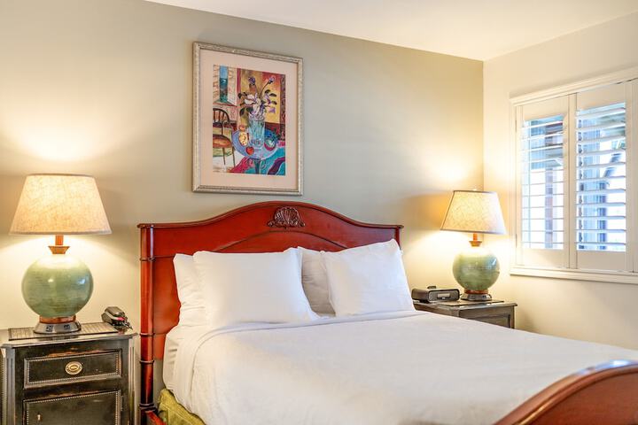 Room 47 of 106