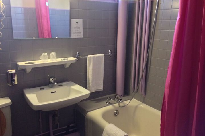 Room 15 of 21