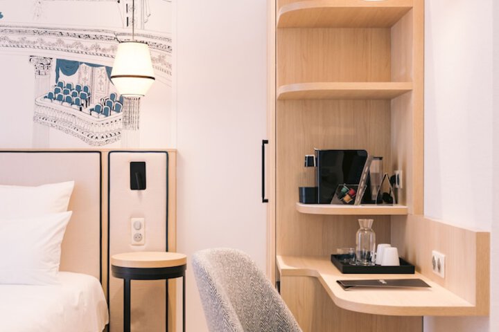 Room 9 of 45