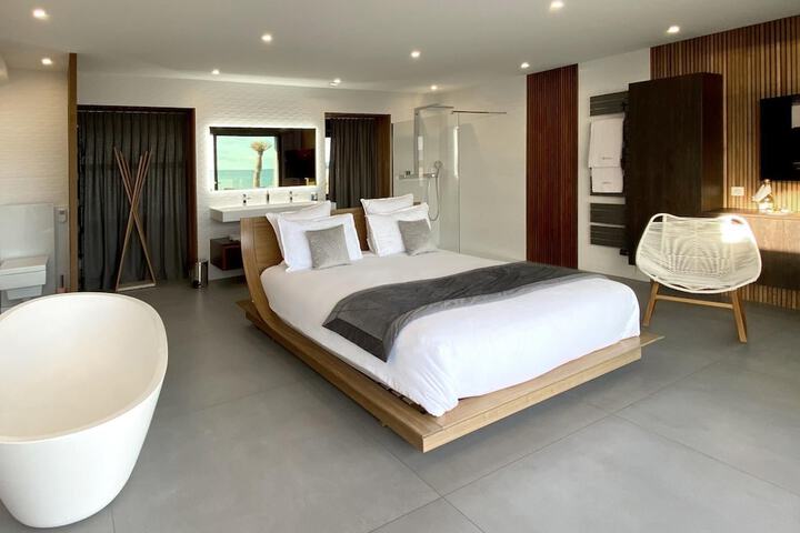 Room 21 of 146