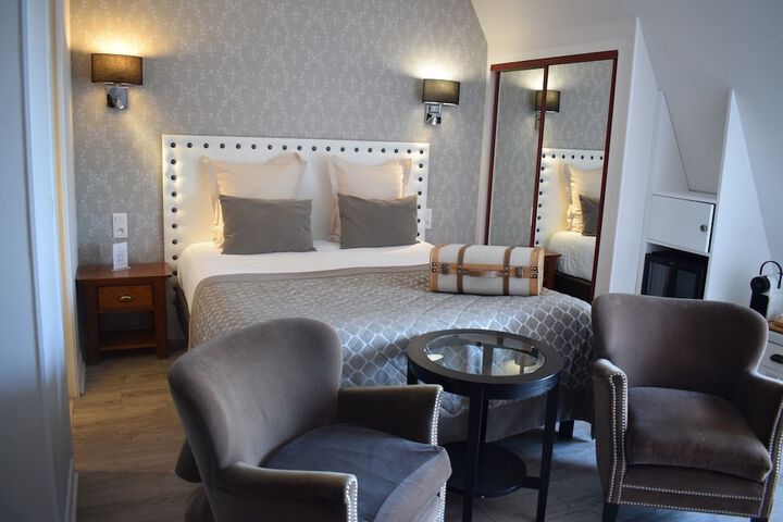 Room 15 of 54