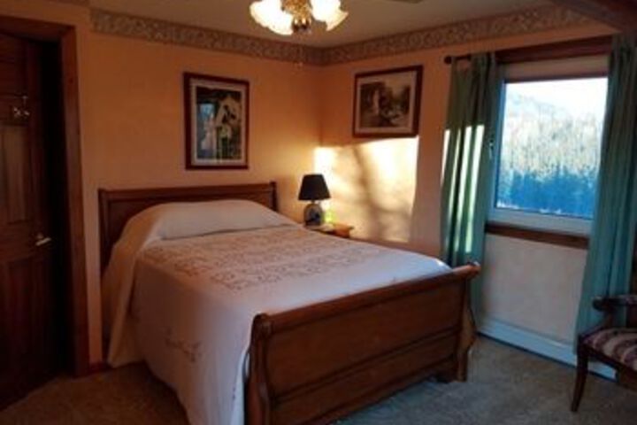 Room 33 of 66