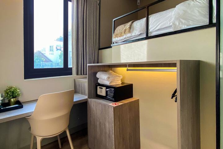 Room 14 of 85