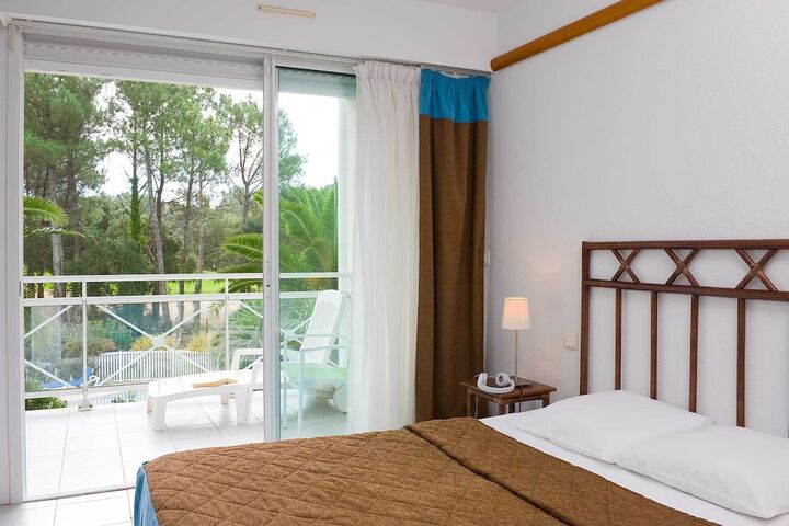 Room 7 of 28
