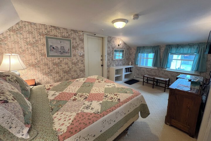 Room 28 of 86