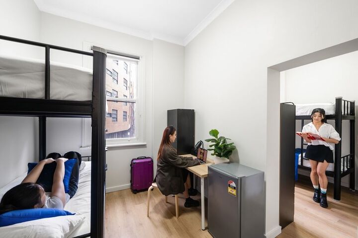 Room 4 of 21