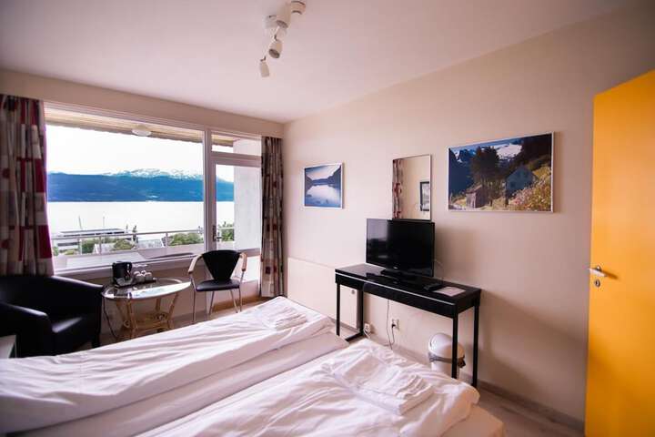 Room 16 of 56